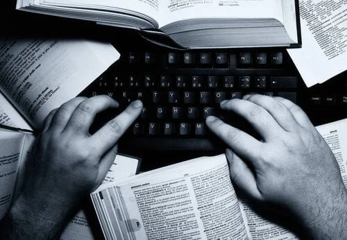 how to write an article, article writing | article writing guide | How to Write an Article | literacyideas.com